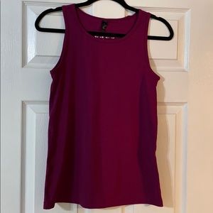 NWT vina workout top